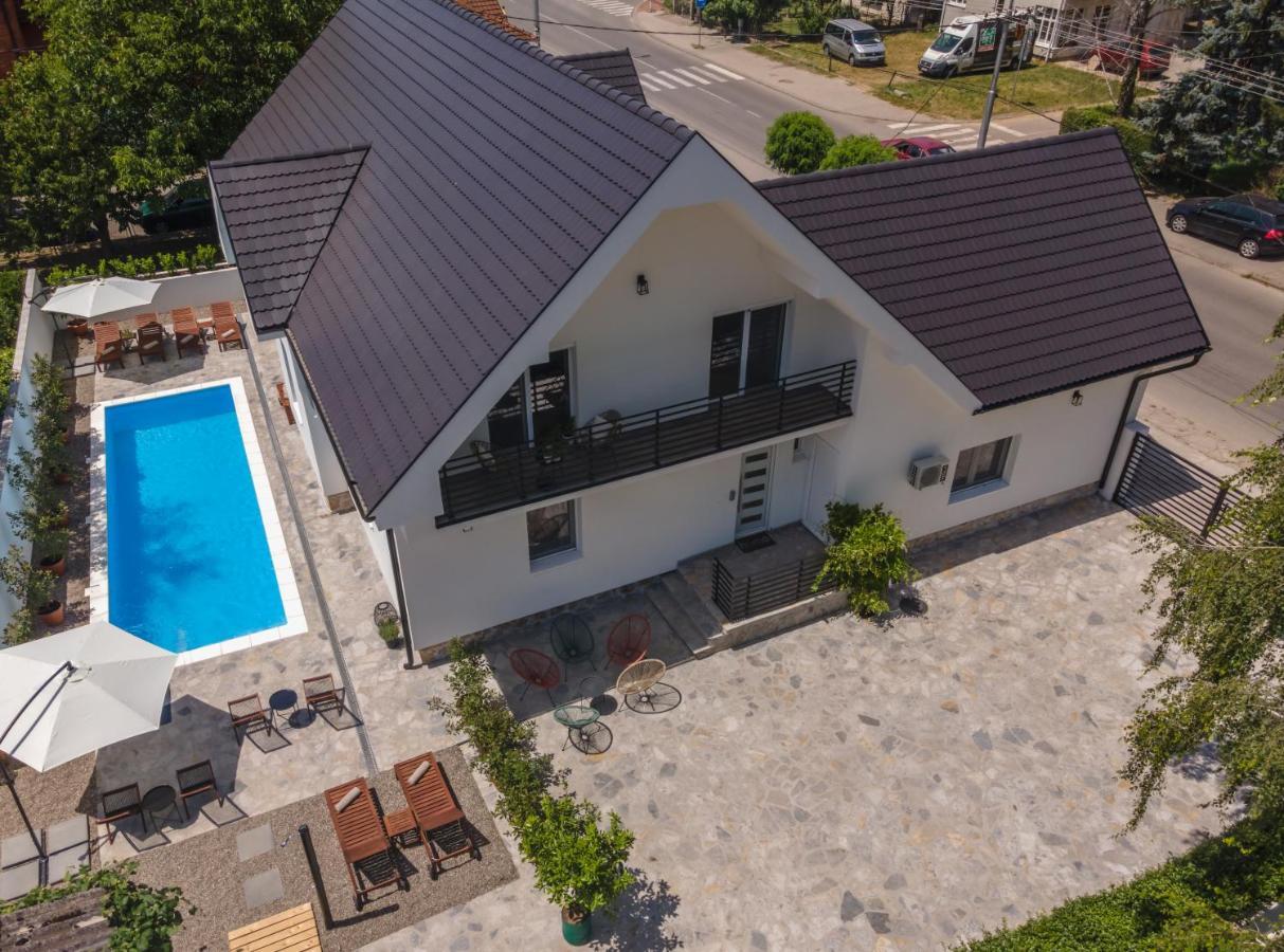 Vila Pobeda Banja Koviljača エクステリア 写真
